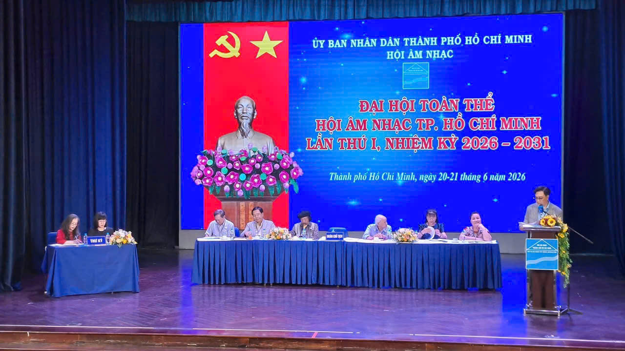 Nhạc sĩ Nguyễn Quang Vinh t&aacute;i đắc cử Chủ tịch Hội &Acirc;m nhạc TP HCM - Ảnh 1.