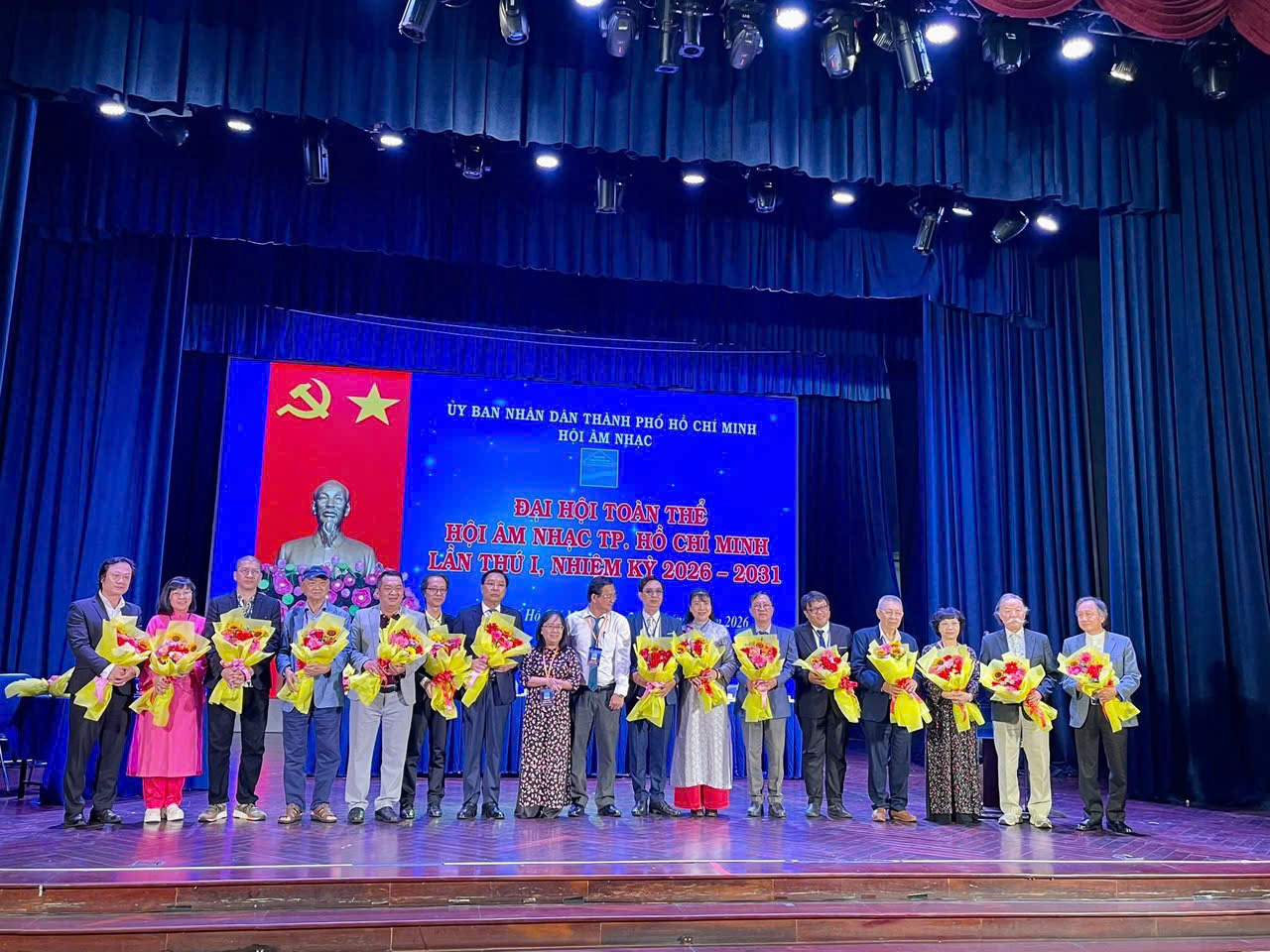 Nhạc sĩ Nguyễn Quang Vinh t&aacute;i đắc cử Chủ tịch Hội &Acirc;m nhạc TP HCM - Ảnh 4.