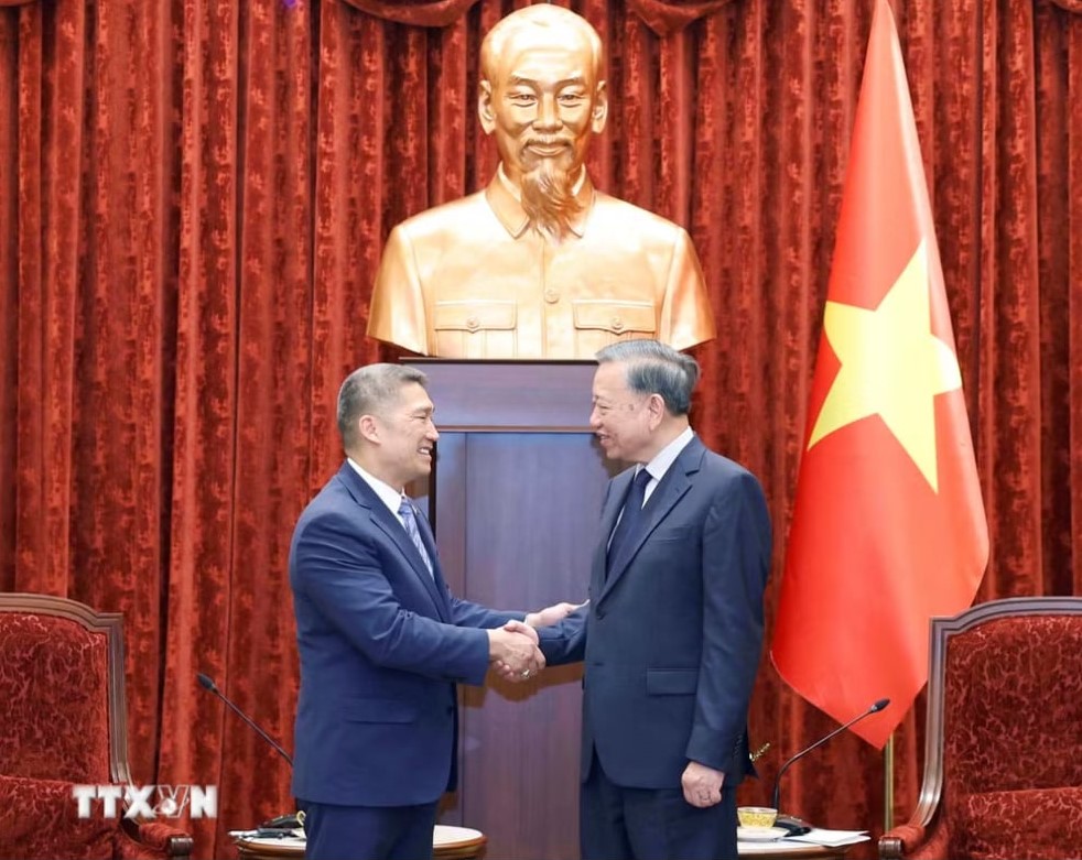 Tổng B&iacute; thư, Chủ tịch nước T&ocirc; L&acirc;m tiếp Quyền Bộ trưởng Hải qu&acirc;n Mỹ H&ugrave;ng Cao - Ảnh 1.