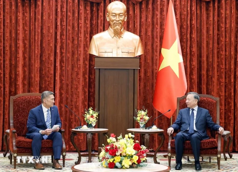 Tổng B&iacute; thư, Chủ tịch nước T&ocirc; L&acirc;m tiếp Quyền Bộ trưởng Hải qu&acirc;n Mỹ H&ugrave;ng Cao - Ảnh 2.