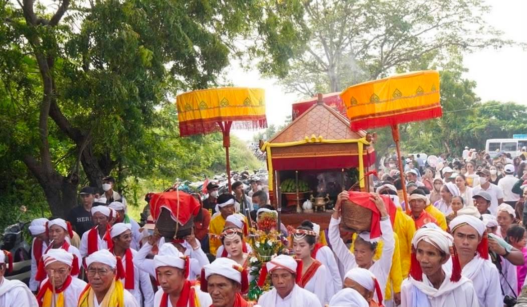 Ng&agrave;y hội Văn h&oacute;a d&acirc;n tộc Chăm 2026: G&igrave;n giữ hồn cốt di sản trong nhịp sống mới - Ảnh 4.