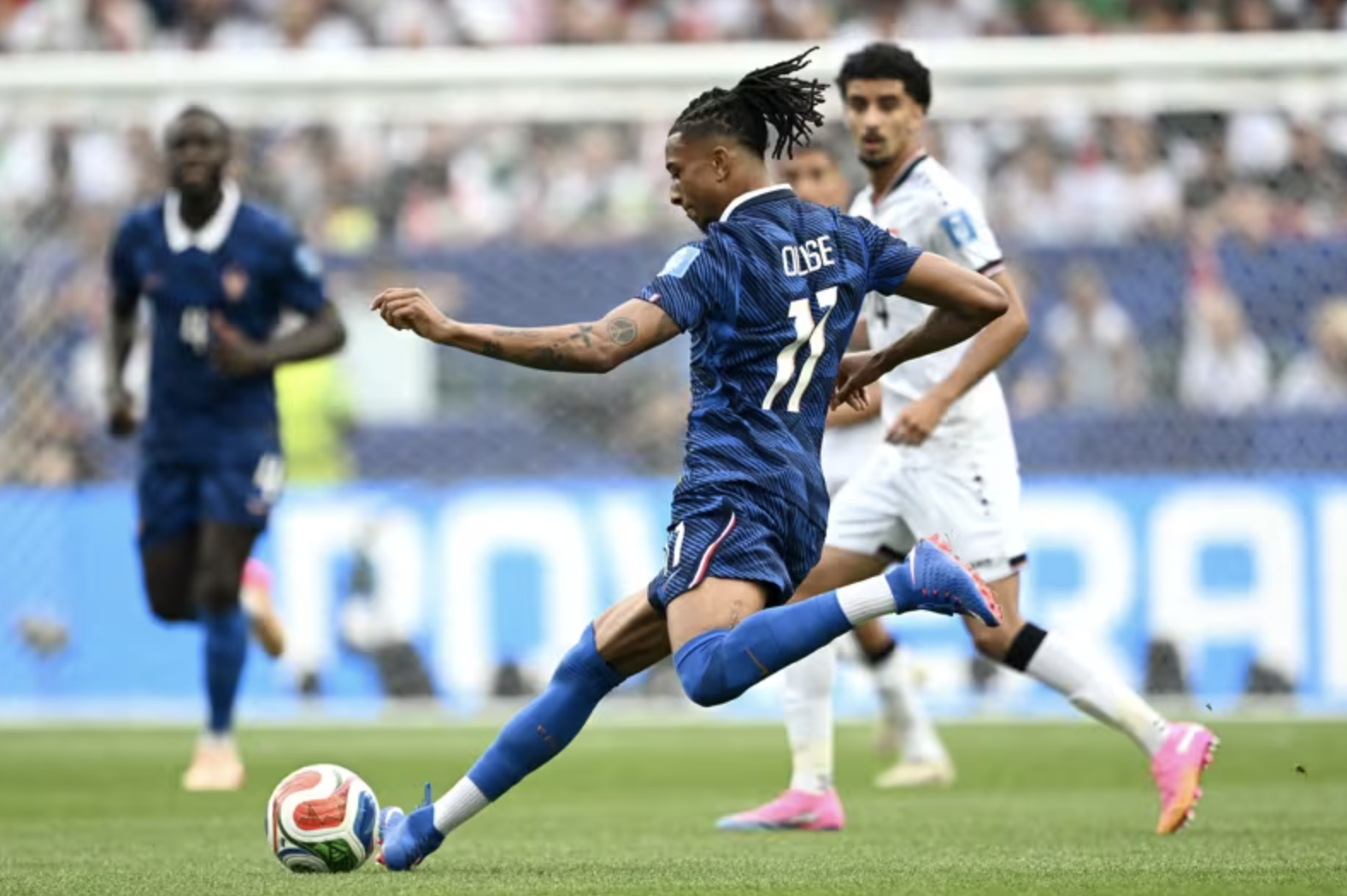 Mbappe lập c&uacute; đ&uacute;p, Ph&aacute;p tiễn tuyển Iraq về nước sớm - Ảnh 3.