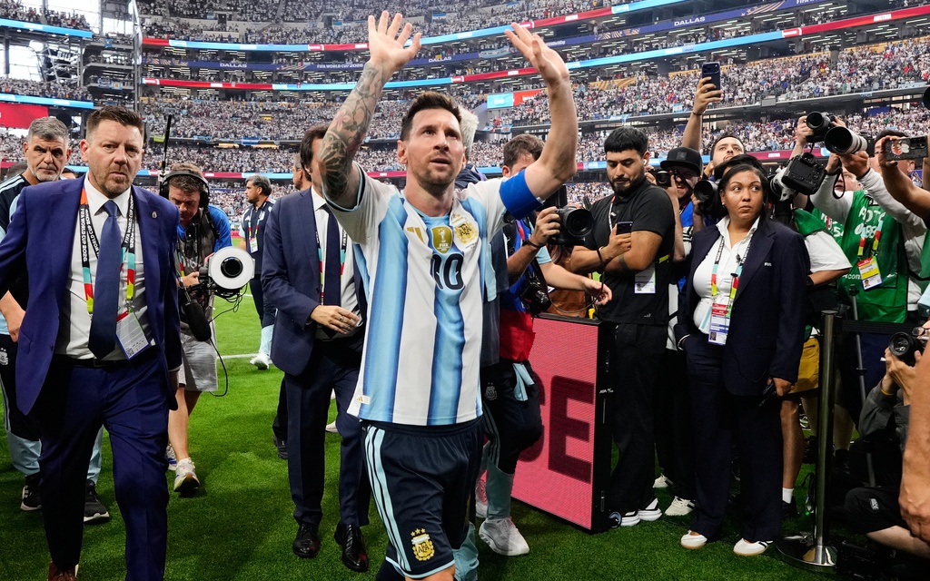 Messi lập cú đúp lịch sử, Argentina sớm giành vé vào vòng 1/16 World Cup 2026
