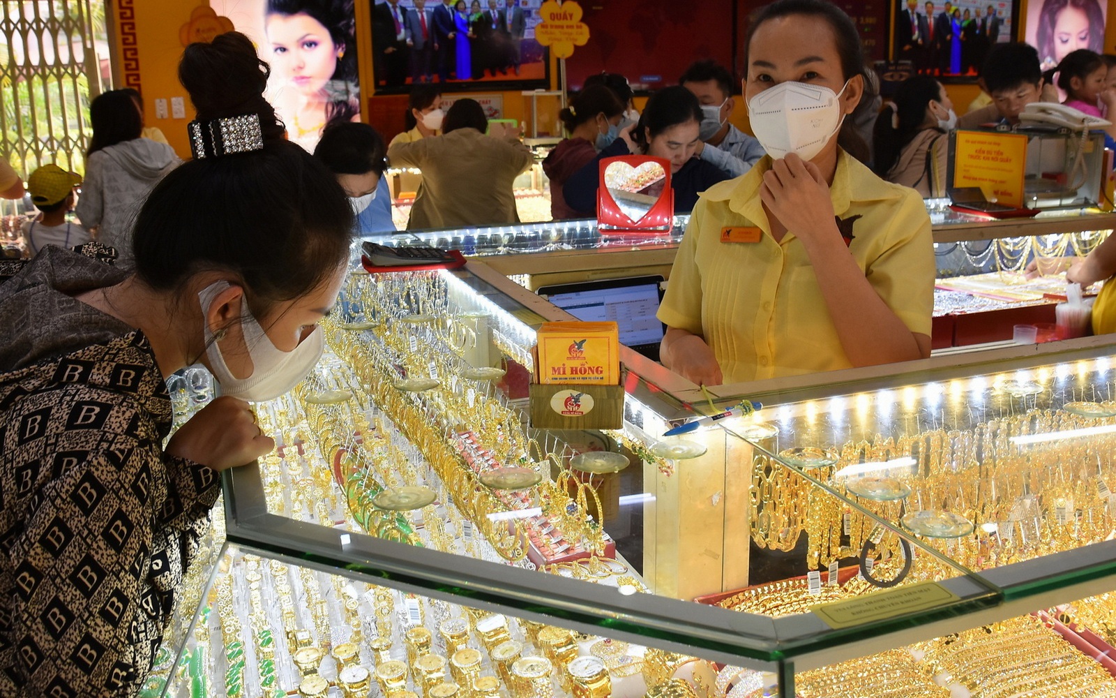 Giá vàng hôm nay 23-6: Bật tăng trở lại