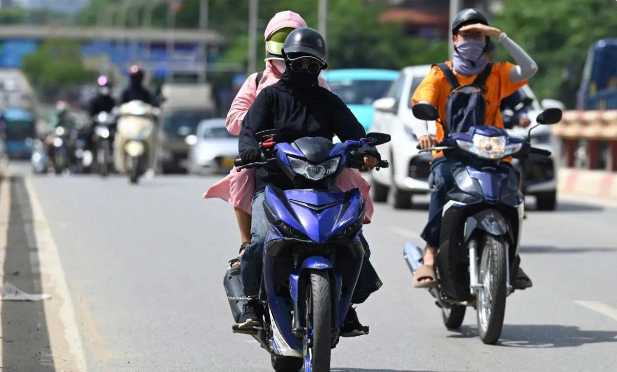 Nắng n&oacute;ng gay gắt, nơi n&agrave;o nhiệt độ tr&ecirc;n 40 độ C? - Ảnh 1.