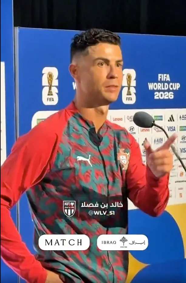 Ronaldo ngắt lời phóng viên khi bị hỏi về Messi - Ảnh 2.