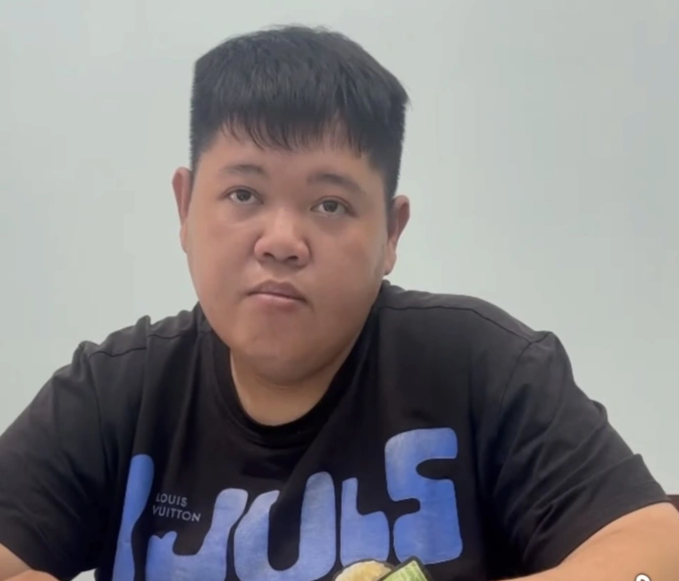 Diễn biến mới liên quan vụ dàn cảnh móc túi tại Liên Hoa Bảo Tháp - Ảnh 2.