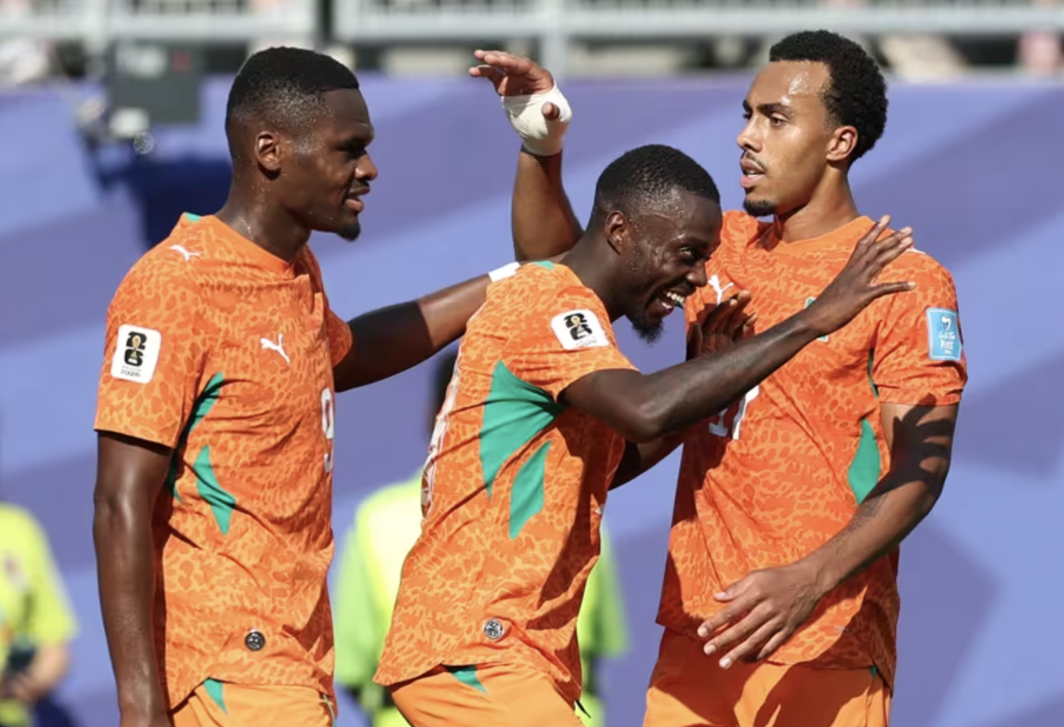 Nicolas Pepe lập c&uacute; đ&uacute;p, Bờ Biển Ng&agrave; lần đầu vượt v&ograve;ng bảng World Cup - Ảnh 3.
