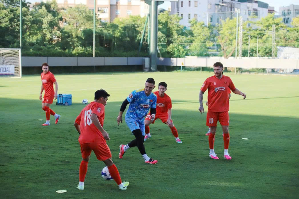 Patrik Lê Giang vắng mặt, Tài Lộc hạnh phúc ngày đầu lên tuyển Việt Nam - Ảnh 1.