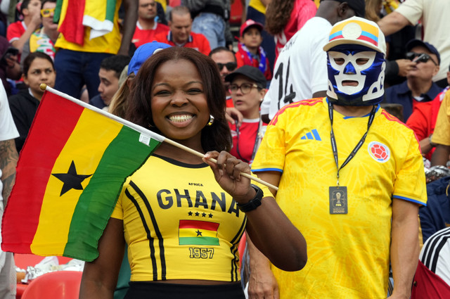 World Cup của những khán đài nhập cư - Ảnh 2.