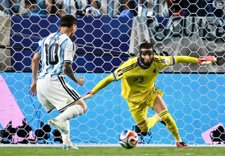 World Cup của những khán đài nhập cư - Ảnh 4.