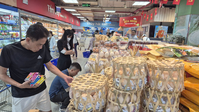 Cuộc đua mới trên thị trường bán lẻ - Ảnh 1.