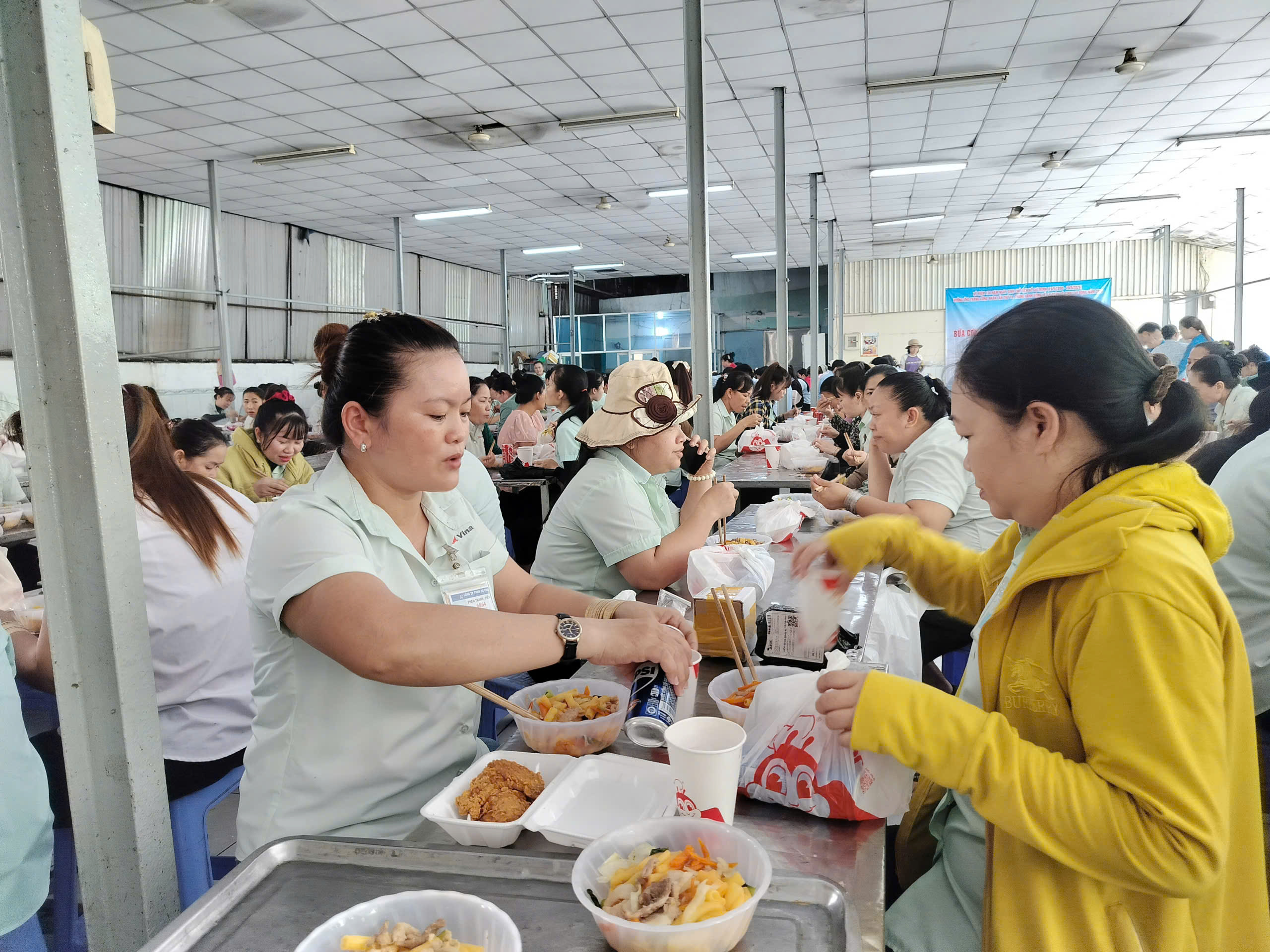 Hành động vì người lao động - Ảnh 1.