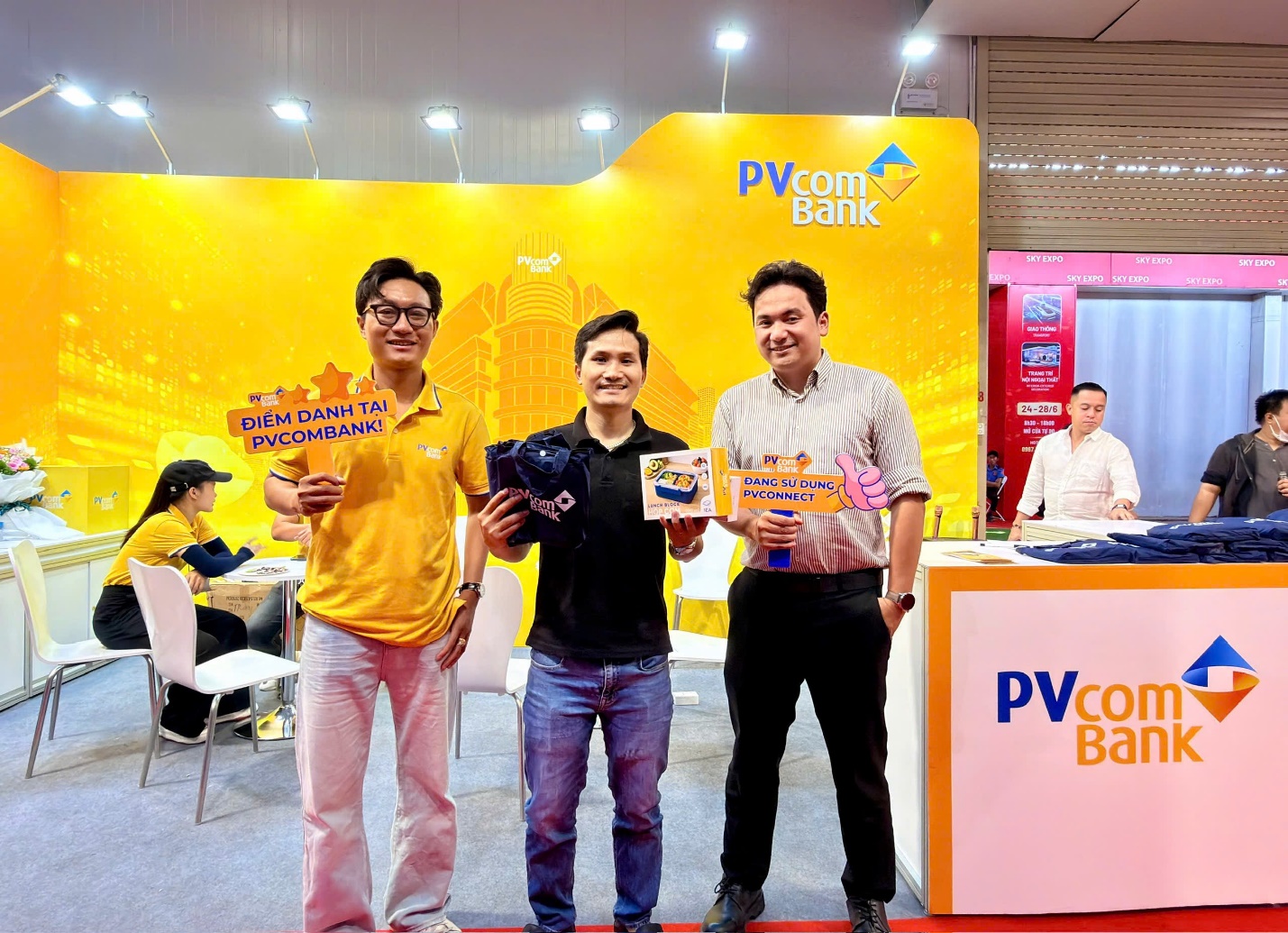 PVcomBank mang trải nghiệm ng&acirc;n h&agrave;ng số hiện đại đến Vietbuild TP HCM 2026 - Ảnh 2.