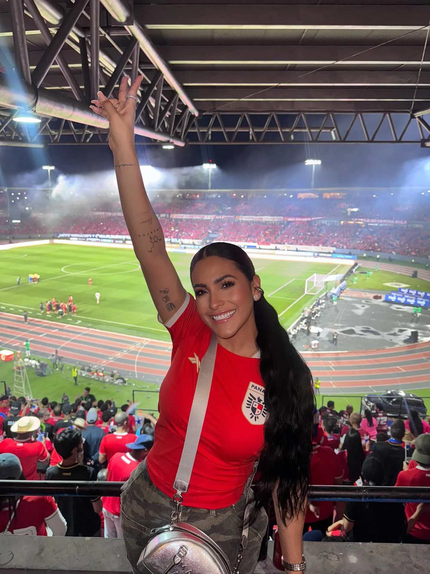 CĐV quyến rũ nhất Panama dự đoán đội nhà thắng Anh 3-1 - Ảnh 1.