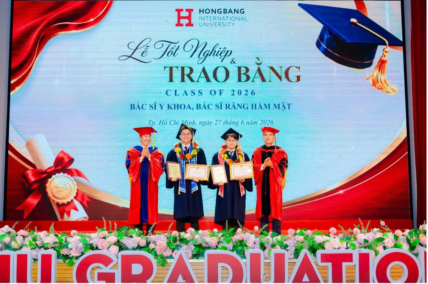 HIU c&oacute; kh&oacute;a B&aacute;c sĩ Y khoa đầu ti&ecirc;n tốt nghiệp sau 6 năm đ&agrave;o tạo - Ảnh 1.