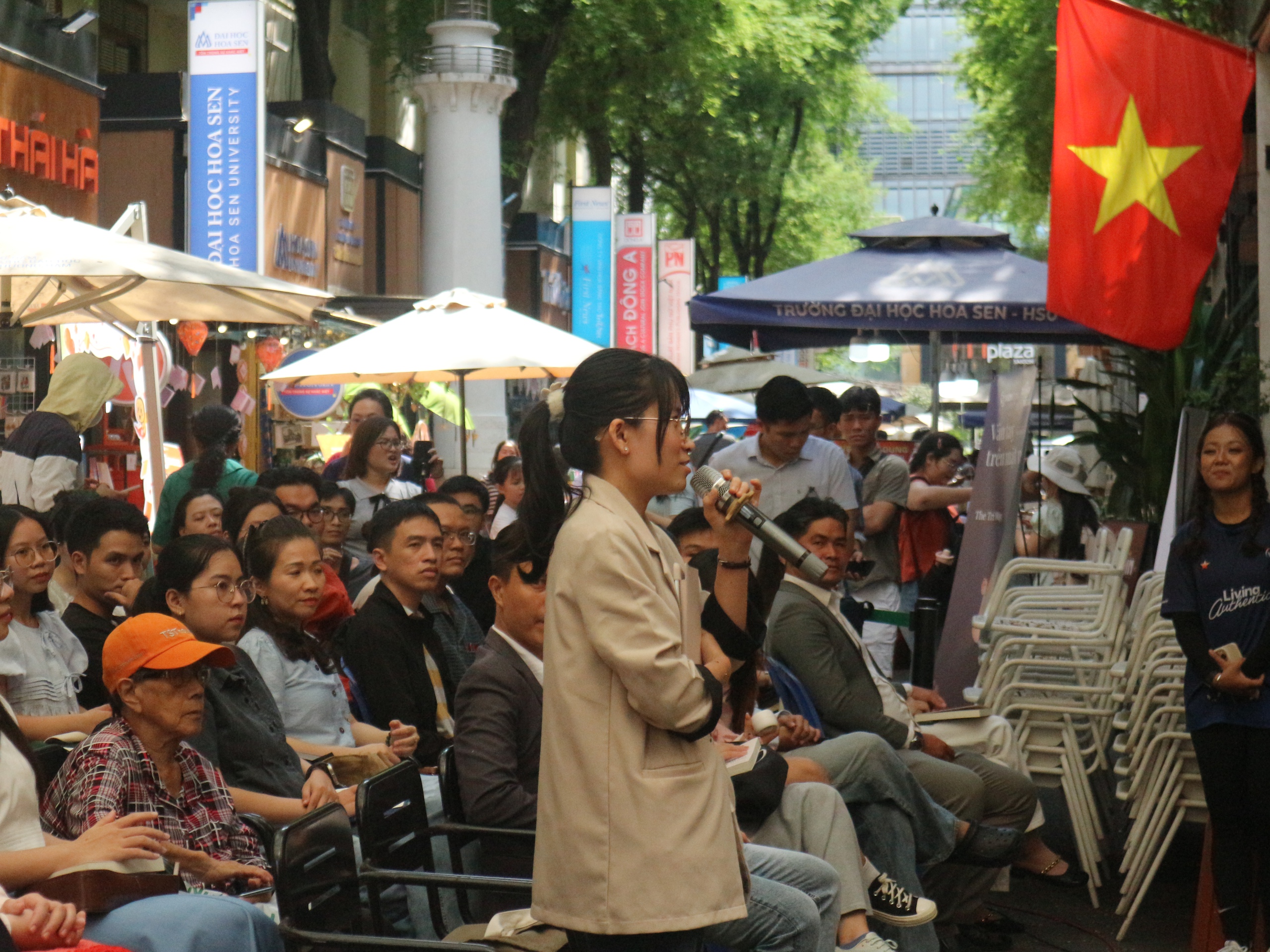 "Vân tay trên mặt nước": Hành trình đối thoại đầy nhân bản - Ảnh 3.