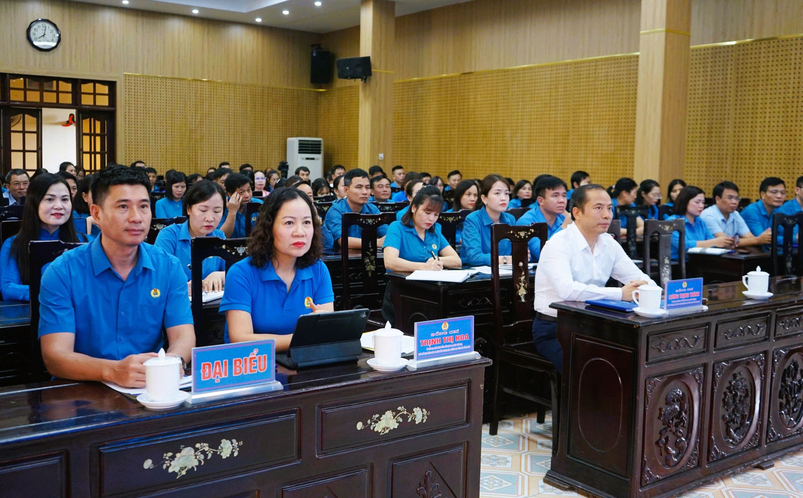 C&ocirc;ng đo&agrave;n Thanh H&oacute;a thăm l&agrave;m tốt c&ocirc;ng t&aacute;c chăm lo, bảo vệ lợi ch&iacute;nh đ&aacute;ng cho người lao động - Ảnh 2.