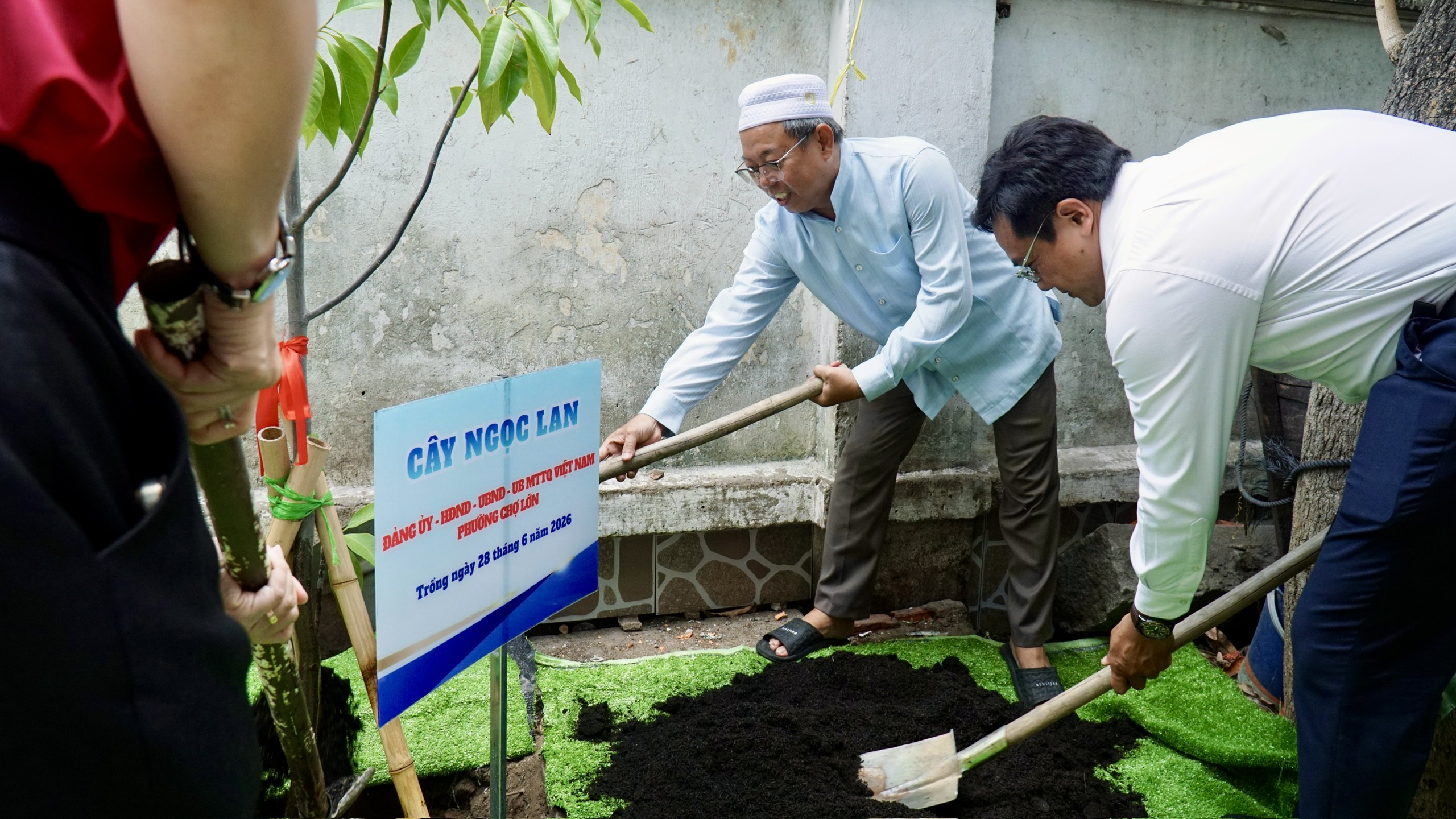 Phường Chợ Lớn phát động chuỗi hoạt động chào mừng 50 năm TPHCM mang tên Bác - Ảnh 25.