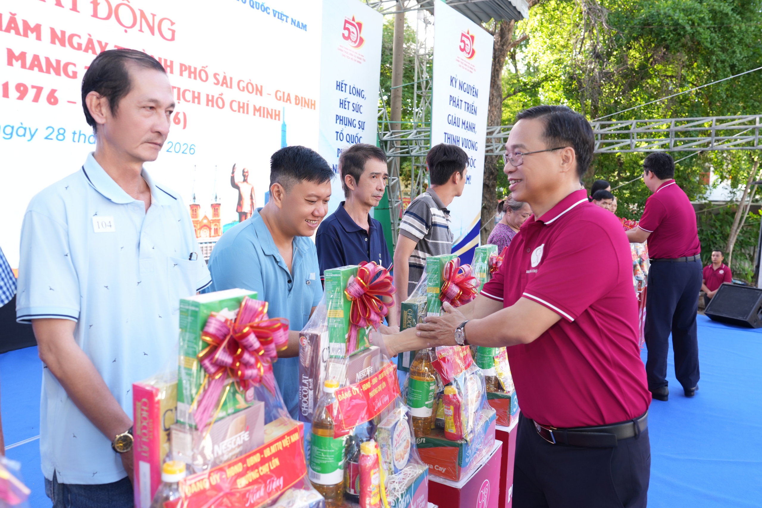 Phường Chợ Lớn phát động chuỗi hoạt động chào mừng 50 năm TPHCM mang tên Bác - Ảnh 8.