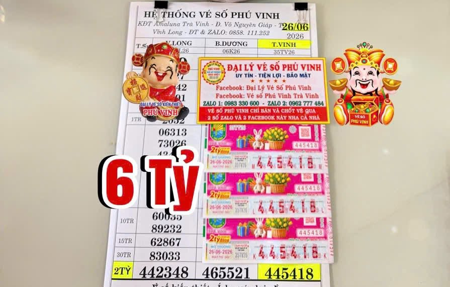Tr&uacute;ng độc đắc xổ số miền Nam, người đ&agrave;n &ocirc;ng đưa cả nh&agrave; đi đổi thưởng - Ảnh 1.