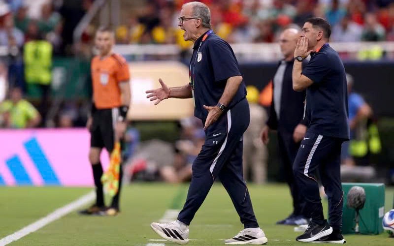 Tuyển Uruguay rối ren sau World Cup 2026