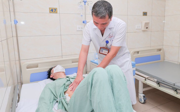 Đau bụng kéo dài, nam thanh niên nhập viện vì căn bệnh quen thuộc
