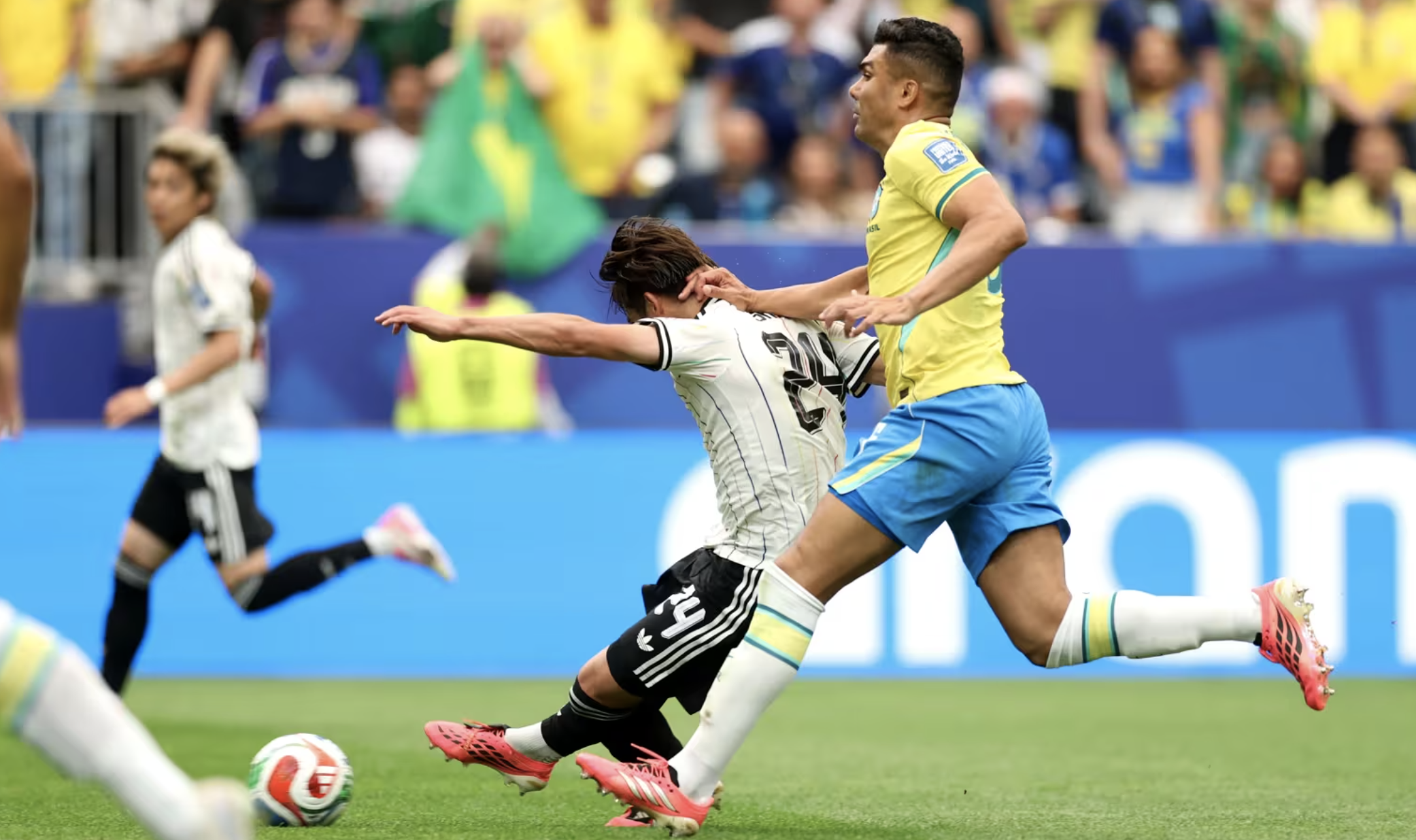 "Người nhện" Zion Suzuki xuất sắc nhưng không thể giúp Nhật Bản thoát thua Brazil - Ảnh 1.