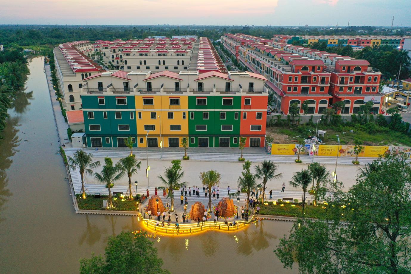 Vĩnh Long trước chu kỳ ph&aacute;t triển mới: Đ&acirc;u l&agrave; động lực cho những cực tăng trưởng tương lai? - Ảnh 1.