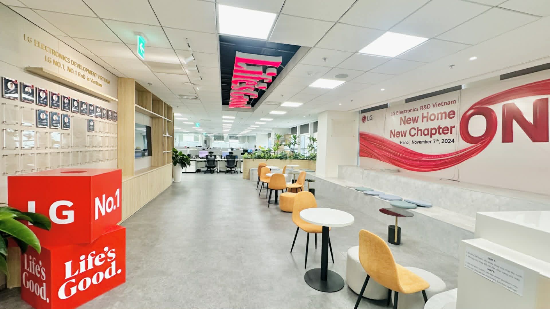 LG kỷ niệm 10 năm th&agrave;nh lập đơn vị nghi&ecirc;n cứu v&agrave; ph&aacute;t triển (R&D) tại Việt Nam - Ảnh 1.