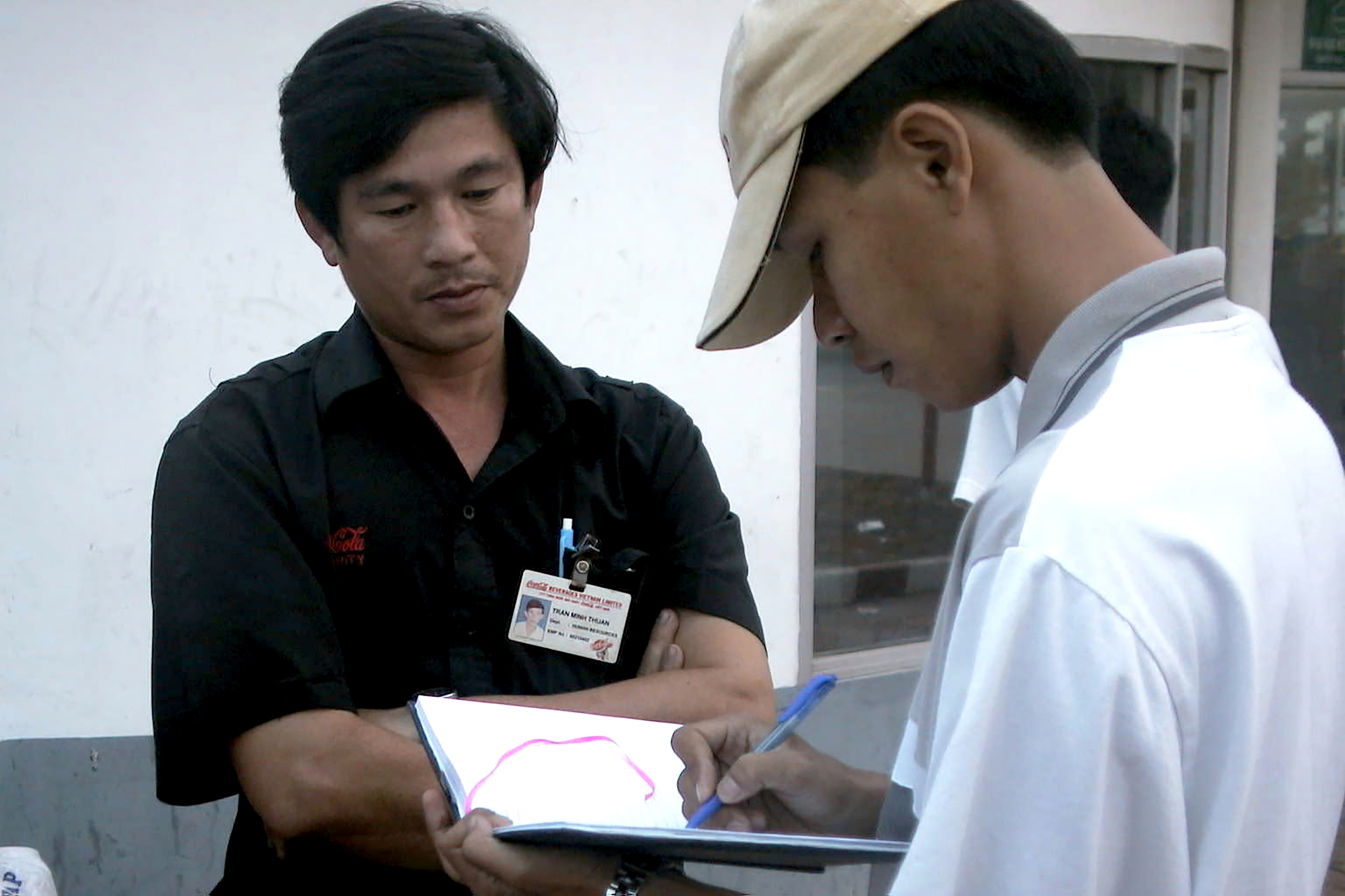Những năm th&aacute;ng đi c&ugrave;ng người lao động - Ảnh 2.