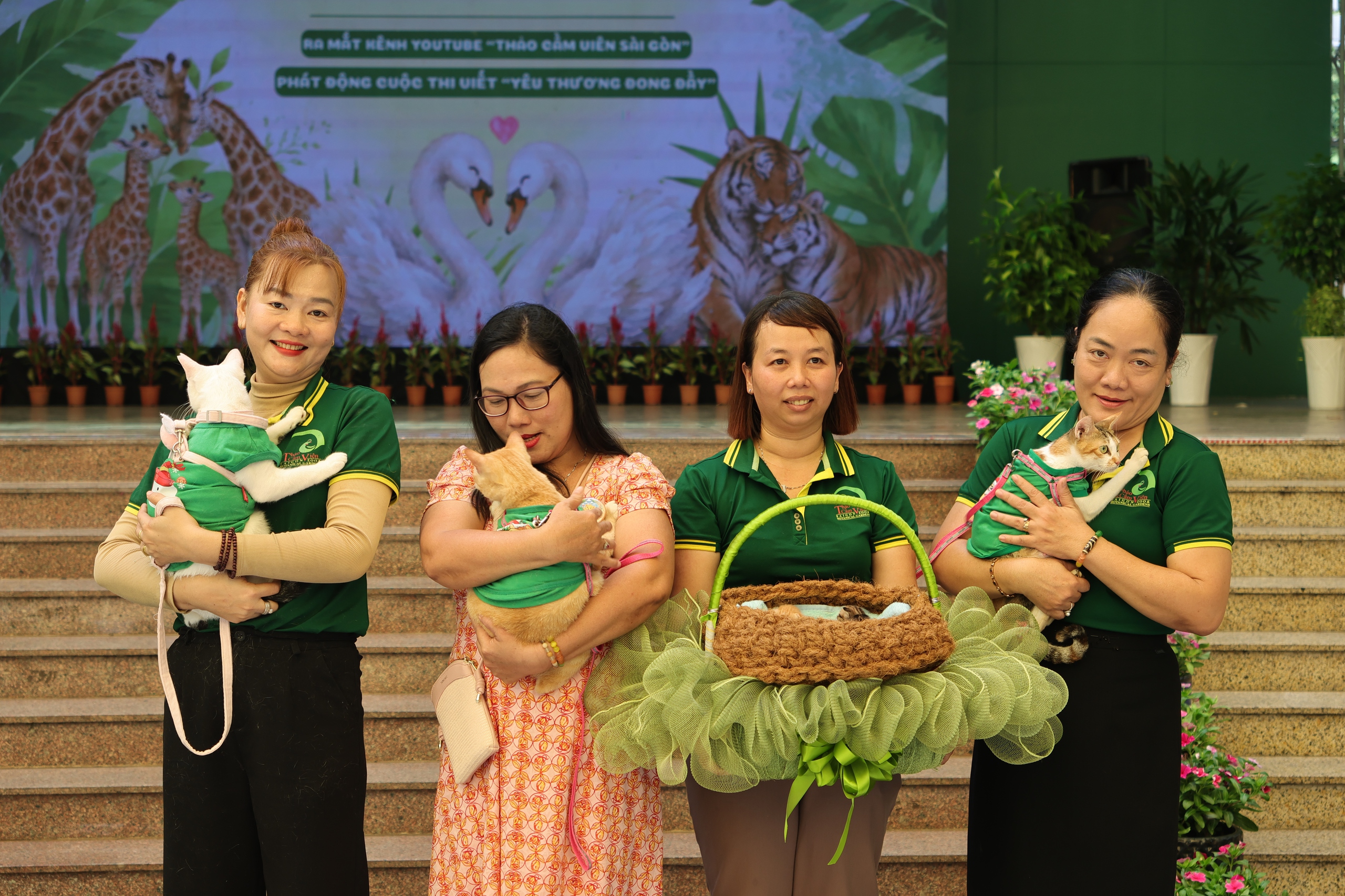 Thảo Cầm Vi&ecirc;n lan tỏa y&ecirc;u thương nh&acirc;n Ng&agrave;y Gia đ&igrave;nh Việt Nam - Ảnh 3.
