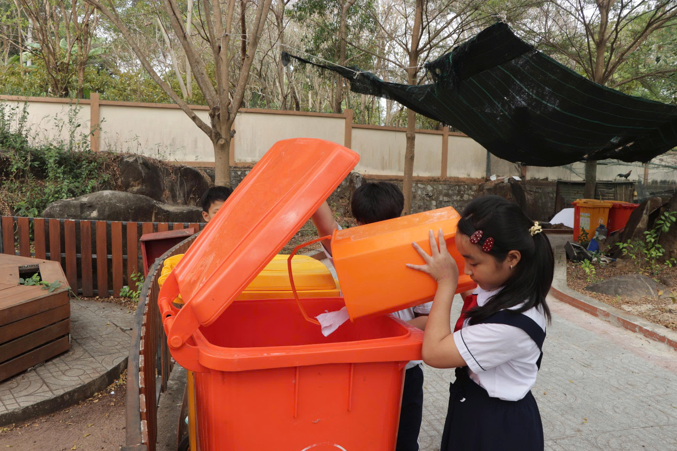 Chung tay phân loại rác, vun đắp tương lai xanh - Ảnh 5.