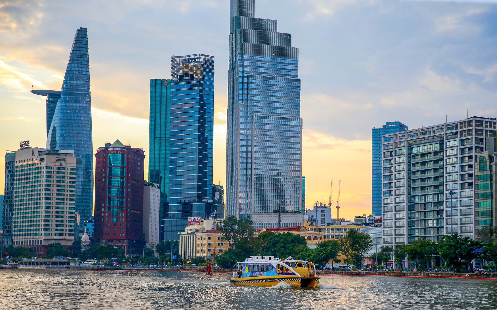 Xây dựng và phát triển TP HCM trong kỷ nguyên mới: Trúng đột phá, sát dân sinh