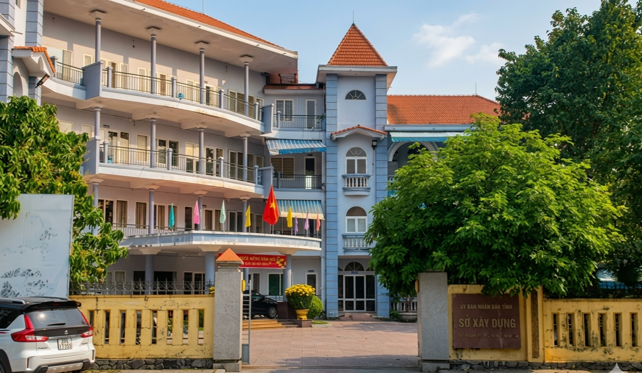 Hàng chục phó giám đốc sở Quảng Trị sẽ được điều động về cấp xã năm 2026 - Ảnh 1.