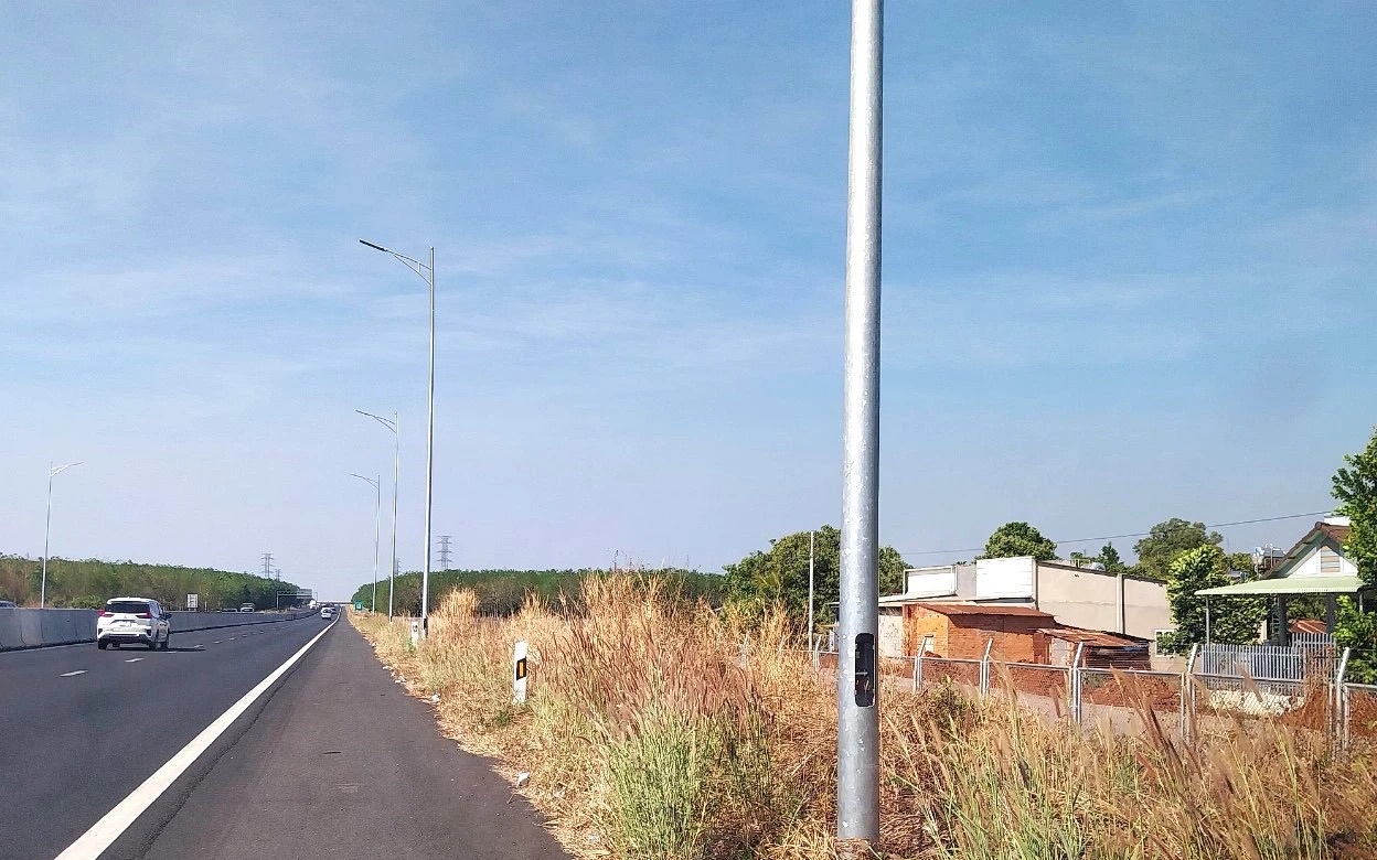 Trộm cáp điện trên cao tốc Phan Thiết - Dầu Giây, thiệt hại 9 tỉ đồng