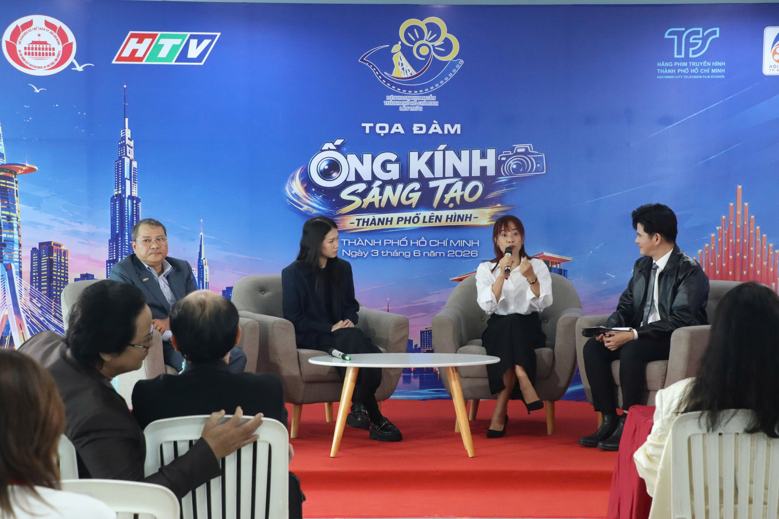 NSƯT Cát Tường, Công Hậu… nghe chuyện "ống kính sáng tạo" - Ảnh 3.