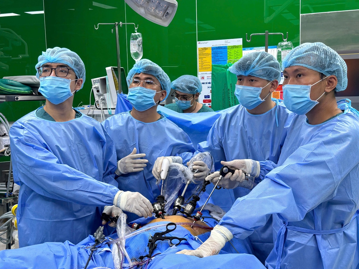 Chủ quan với chứng tiểu ra máu, người đàn ông phát hiện bị ung thư bàng quang - Ảnh 1.