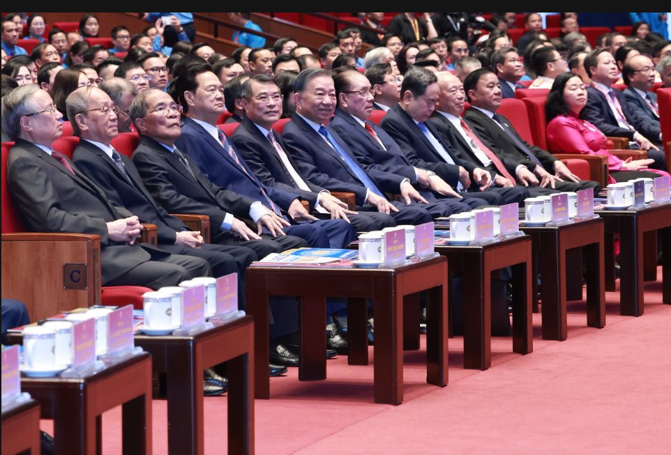 Tổng Bí thư, Chủ tịch nước và nhiều lãnh đạo Đảng, Nhà nước dự Đại hội XIV Công đoàn Việt Nam - Ảnh 1.