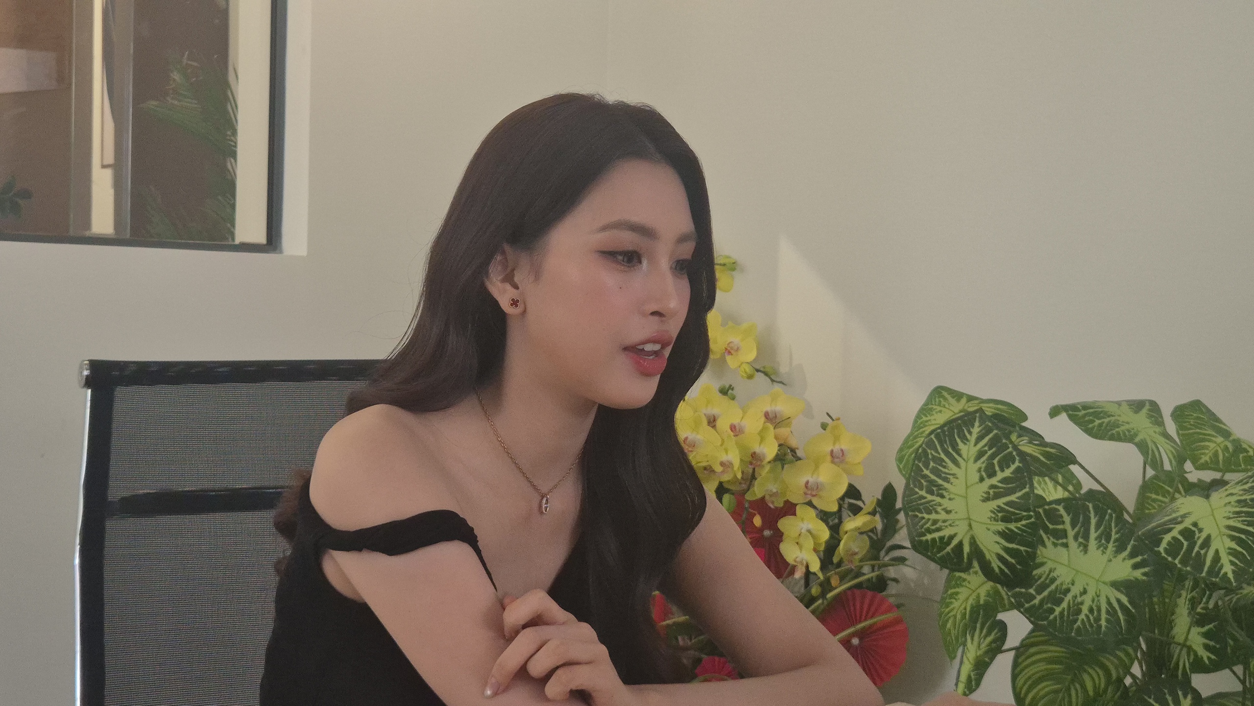 Hoa hậu Tiểu Vy: "Tôi may mắn gặp và được anh Thành hướng dẫn" - Ảnh 1.