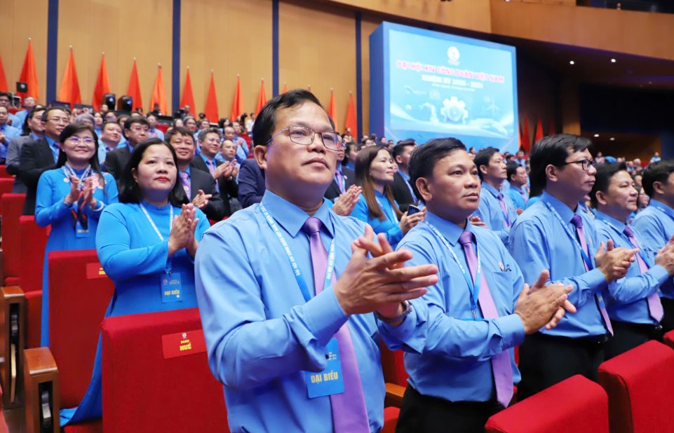 Tổng Bí thư, Chủ tịch nước và nhiều lãnh đạo Đảng, Nhà nước dự Đại hội XIV Công đoàn Việt Nam - Ảnh 7.