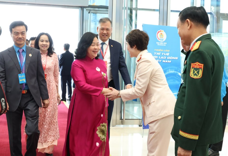 Tổng Bí thư, Chủ tịch nước và nhiều lãnh đạo Đảng, Nhà nước dự Đại hội XIV Công đoàn Việt Nam - Ảnh 6.