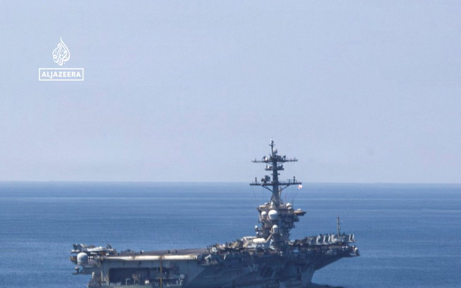 Iran nhắm tàu khu trục Mỹ, Washington nói “Tehran nói dối”