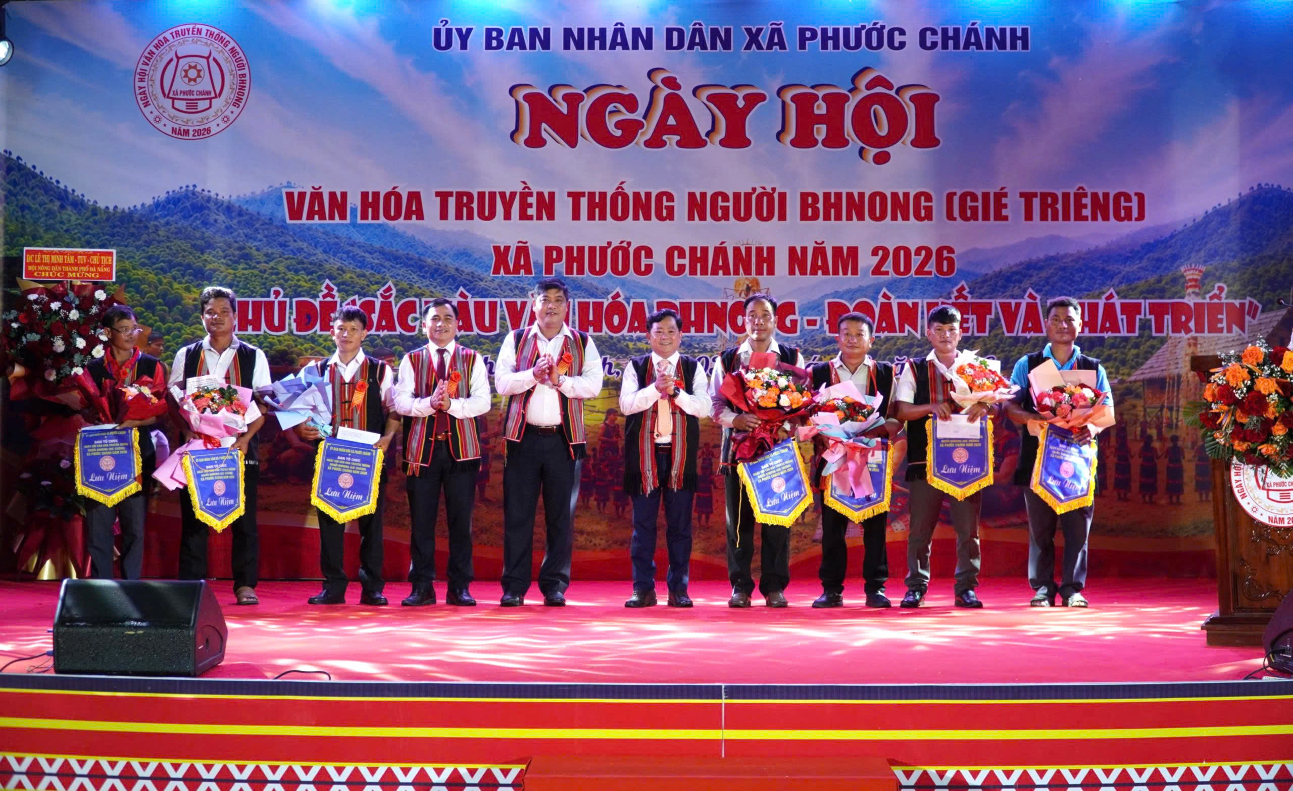 Đặc sắc ng&agrave;y hội truyền thống của đồng b&agrave;o v&ugrave;ng cao Đ&agrave; Nẵng - Ảnh 3.
