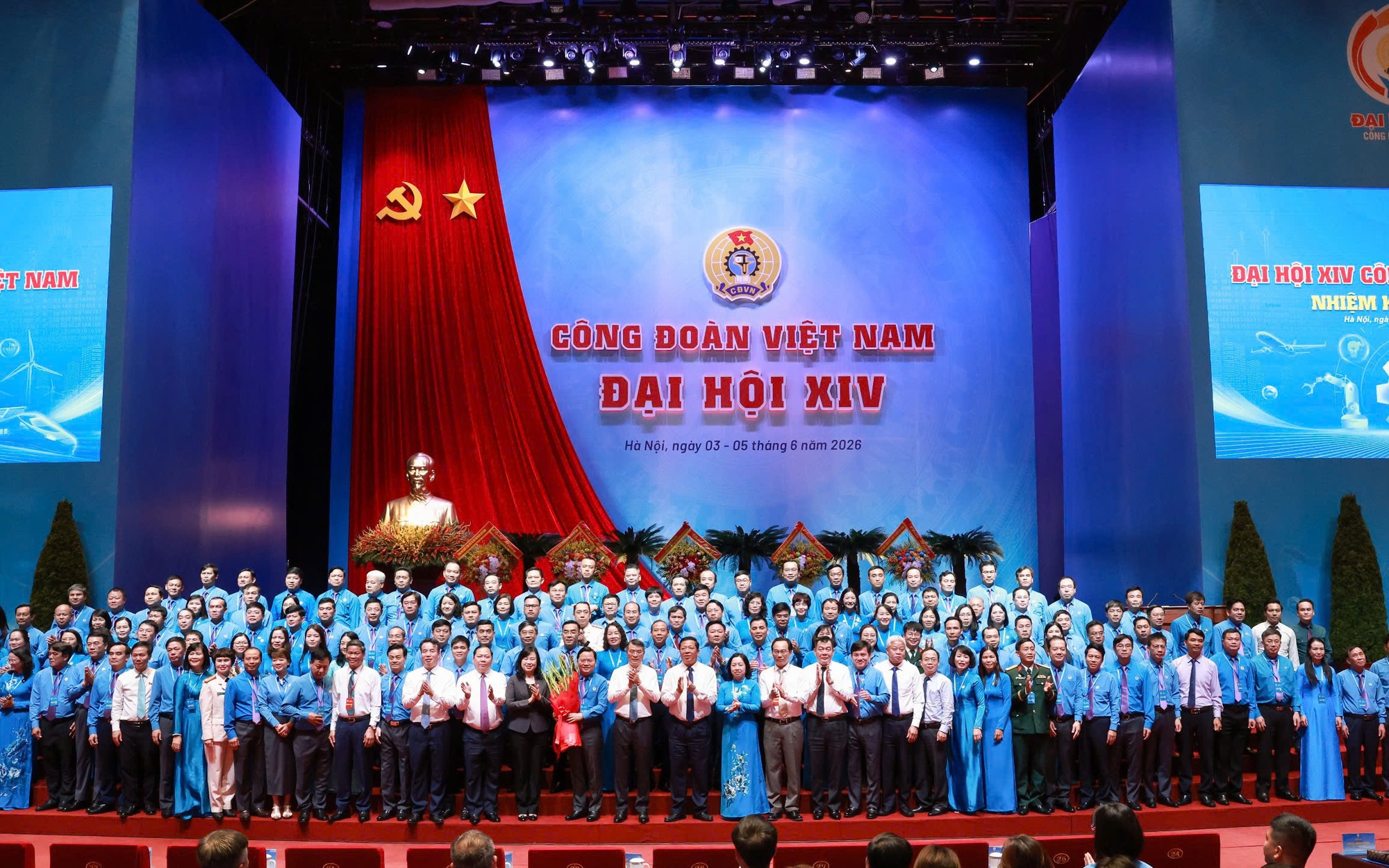Bảo đảm đời sống người lao động