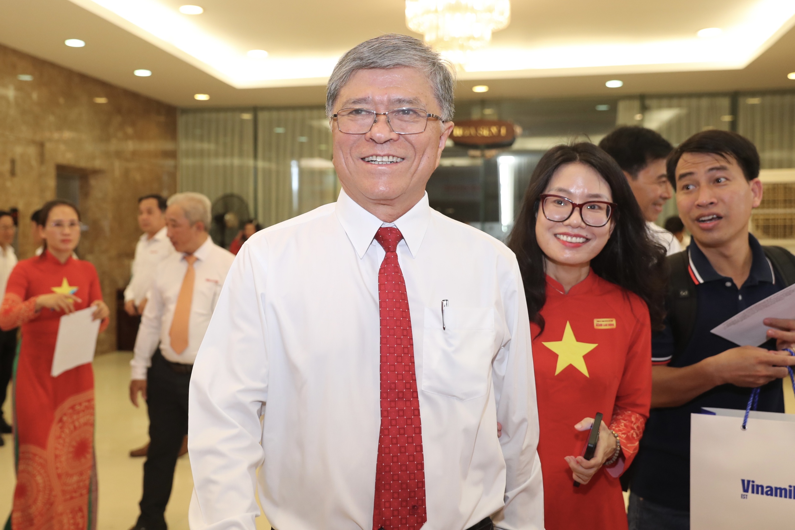 To&agrave;n cảnh Lễ kỷ niệm 7 năm chương tr&igrave;nh Tự h&agrave;o cờ Tổ quốc - Ảnh 11.
