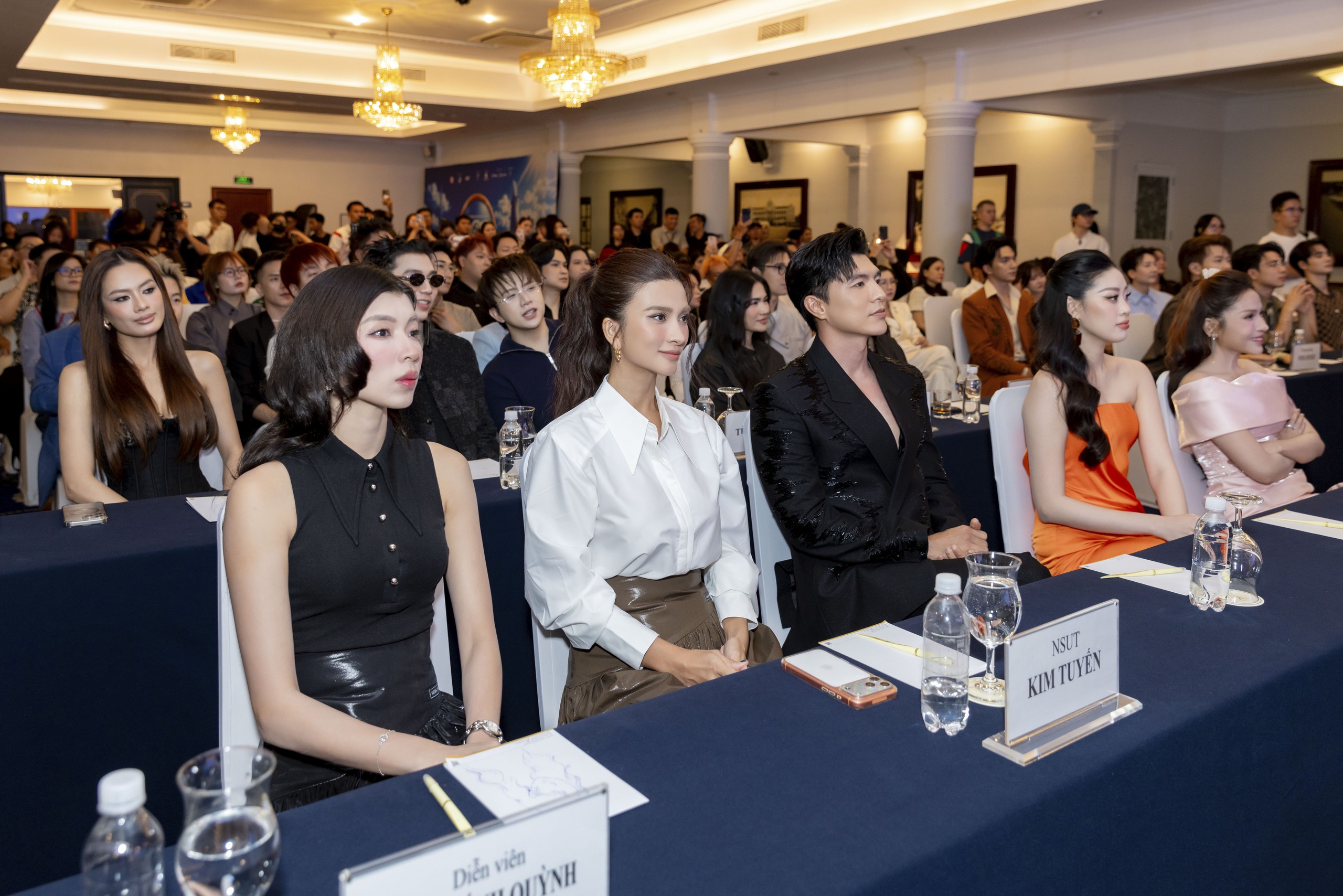 Dàn sao hạng A, hoa hậu và nam vương hội tụ tại họp báo ra mắt series thực tế WOW HO CHI MINH CITY - Ảnh 4.