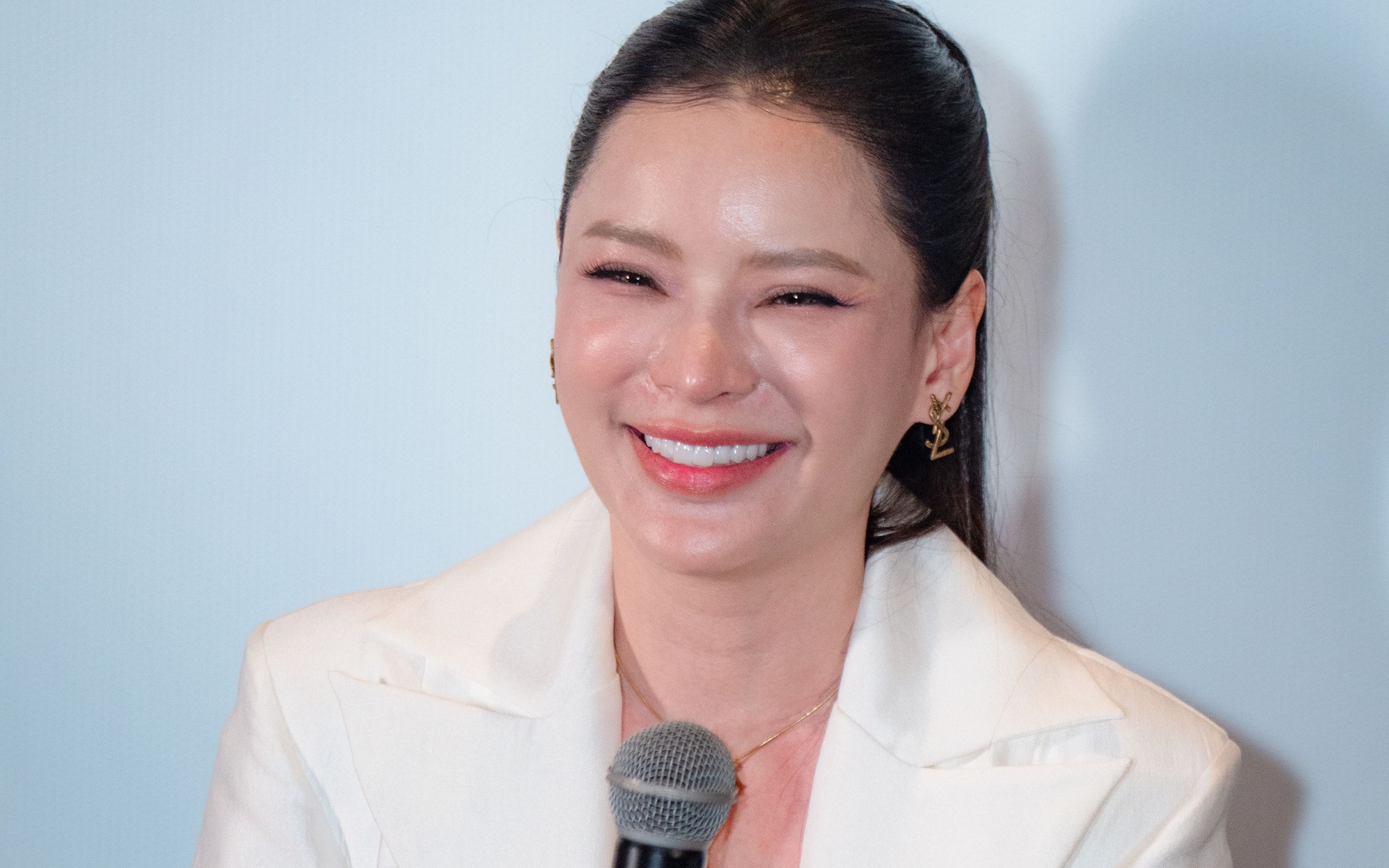 Nguyễn Công Nương - cô đồng từ ngoài đời vào phim