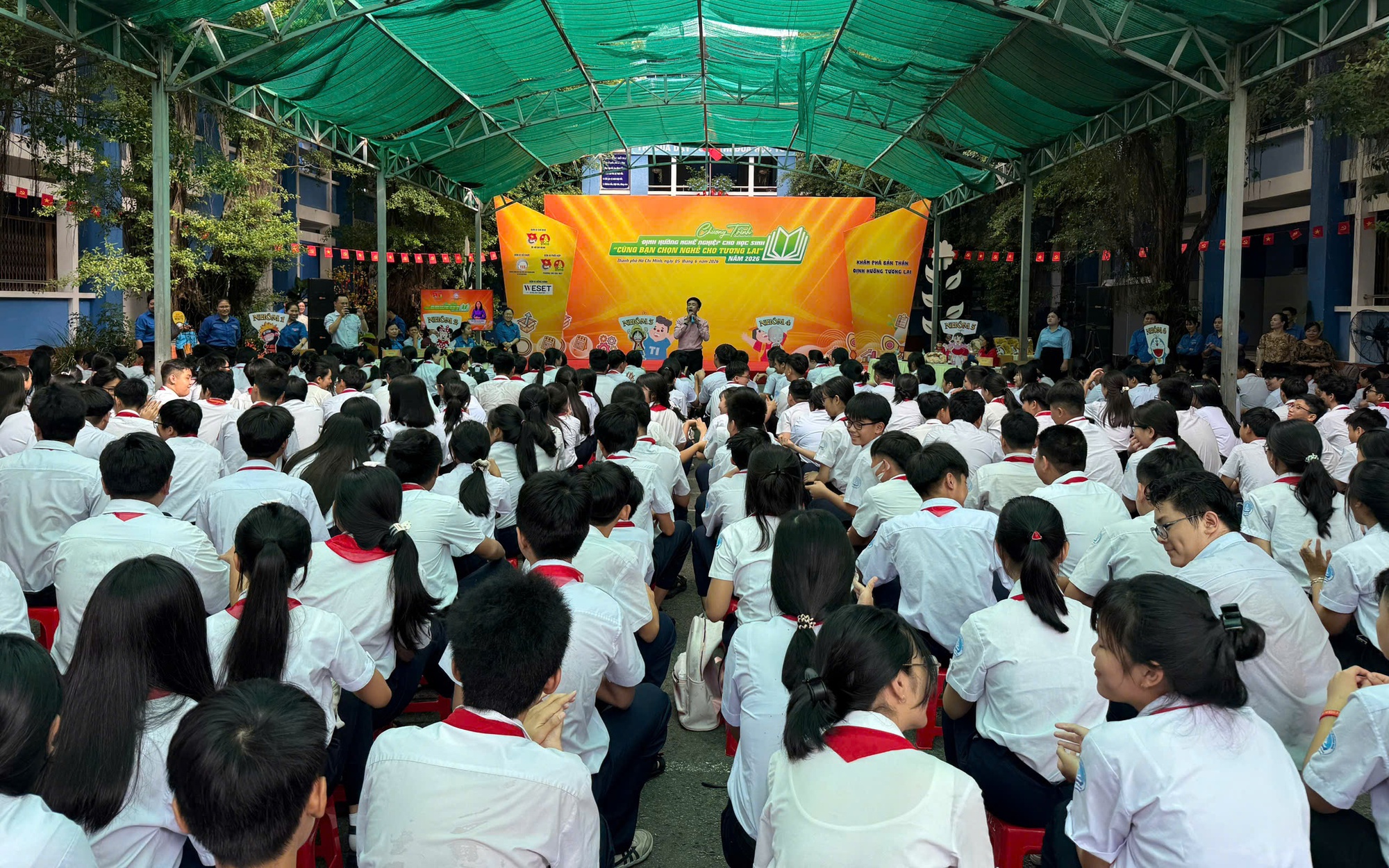 Học sinh khám phá nghề qua trải nghiệm