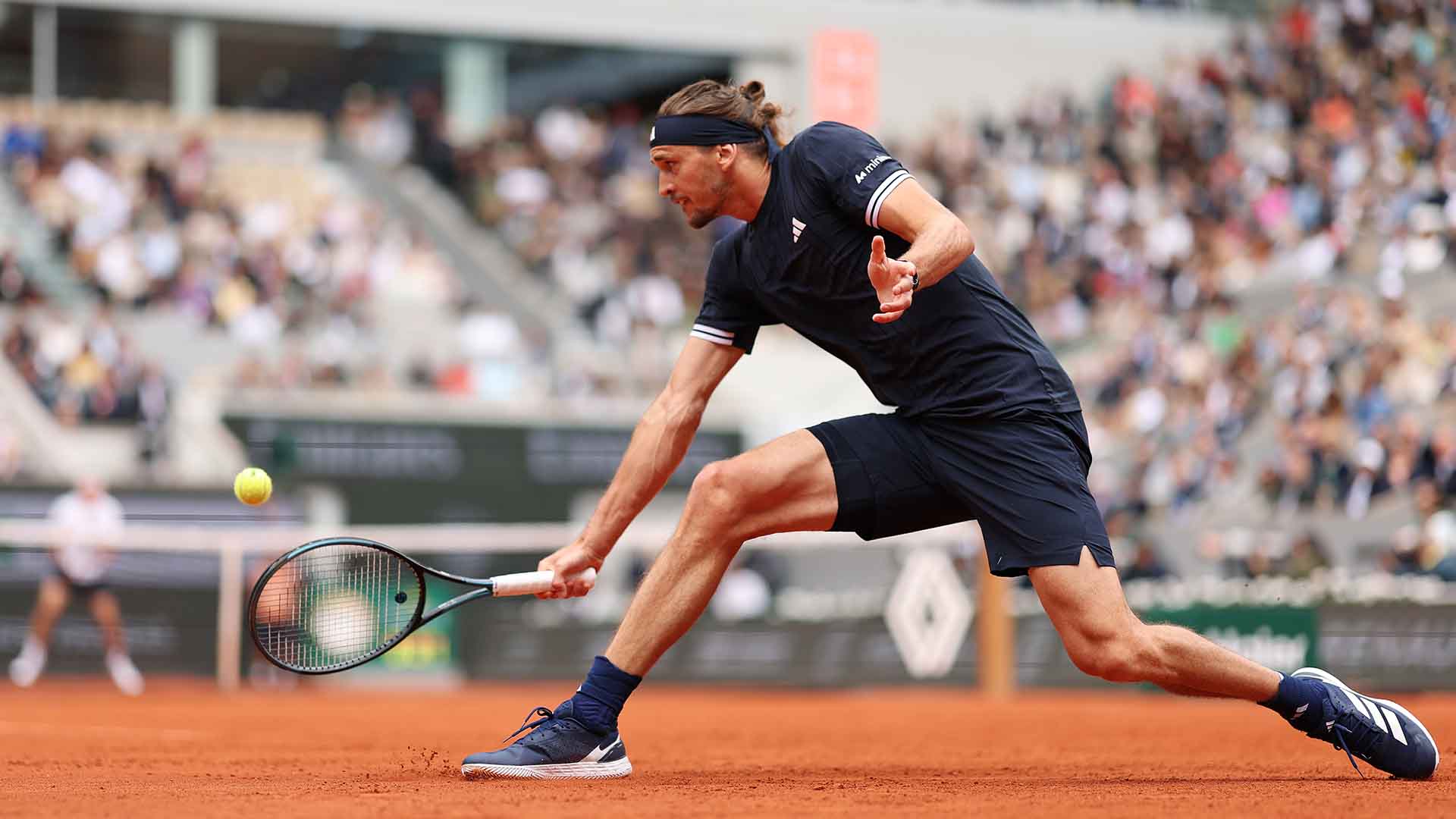 Zverev lần thứ tư v&agrave;o chung kết Grand Slam, tiến gần chức v&ocirc; địch đầu ti&ecirc;n - Ảnh 1.